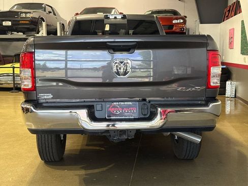 Used 2024 RAM 2500 Tradesman w/ Chrome Appearance Group AWD/4WD image 6