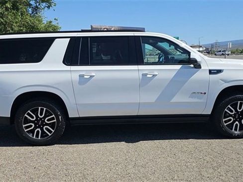 Used 2022 GMC Yukon XL AT4 w/ AT4 Premium Plus Package image 9