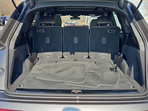 Used 2025 Audi Q7 2.0T Premium w/ Convenience Plus Package image 17