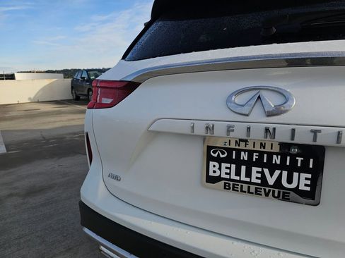 New 2025 INFINITI QX50 Luxe image 16