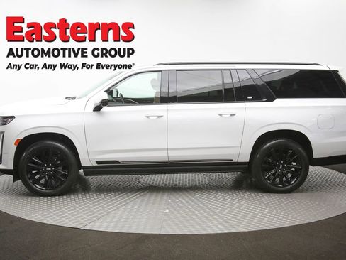 Used 2022 Cadillac Escalade ESV Sport w/ Touring Package image 68