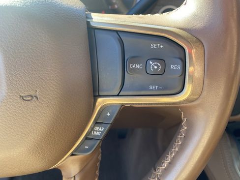 Used 2024 RAM 2500 Limited w/ Towing Technology Group image 17