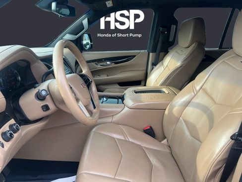 Used 2018 Cadillac Escalade Platinum AWD/4WD image 9