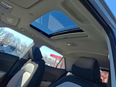 New 2026 Hyundai Venue SEL image 15