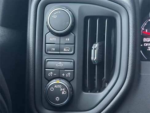 Used 2025 Chevrolet Silverado 1500 W/T w/ Trailering Package image 29