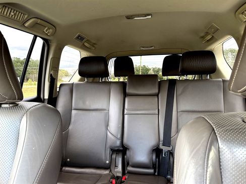 Used 2012 Lexus GX 460 Base w/ Comfort Plus Pkg AWD/4WD image 13