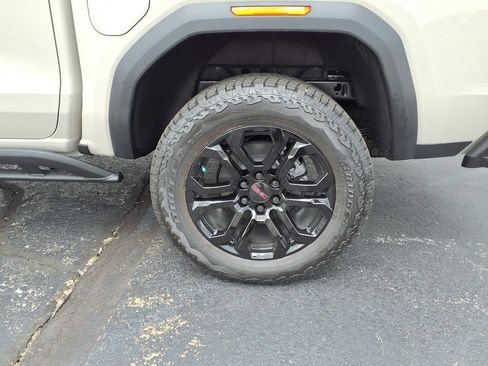 New 2026 GMC Canyon AT4 w/ Nightfall Edition AWD/4WD image 23