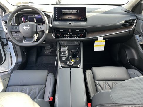 New 2026 Nissan Rogue Platinum w/ Platinum Premium Package image 17