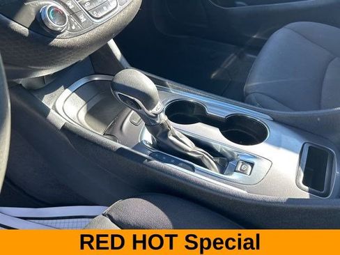 Used 2023 Chevrolet Malibu LT FWD image 31