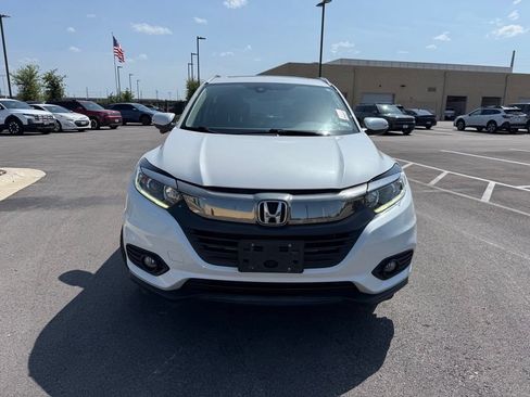 Used 2019 Honda HR-V EX image 2