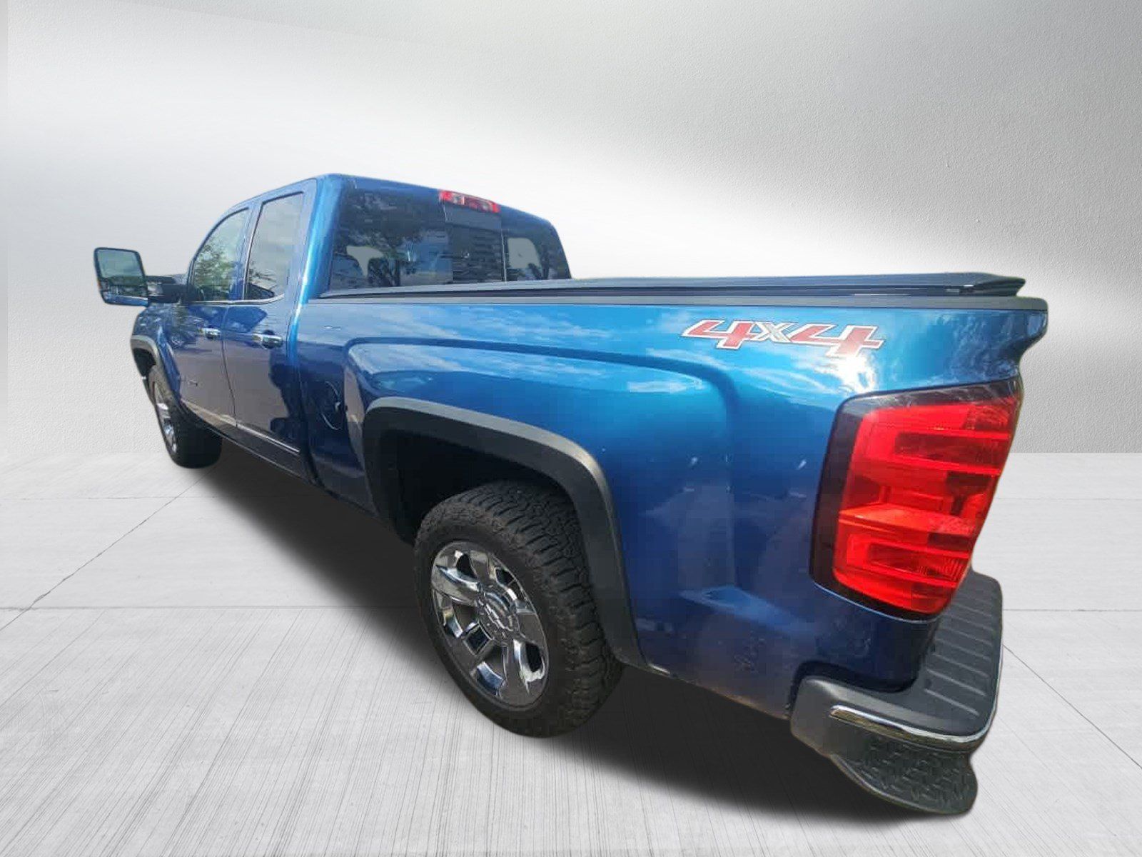 Used 2015 Chevrolet Silverado 1500 LTZ w/ LTZ Plus Package AWD/4WD image 6