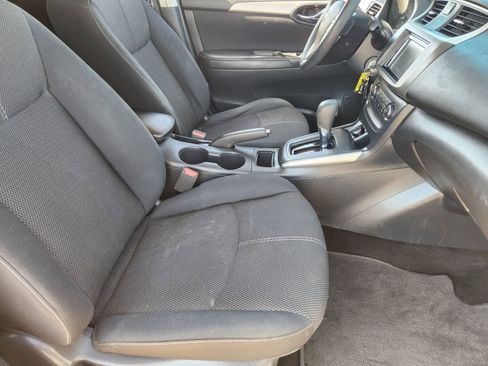 Used 2017 Nissan Sentra S image 17