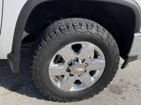 Used 2022 Chevrolet Silverado 2500 LTZ w/ LTZ Plus Package AWD/4WD image 23