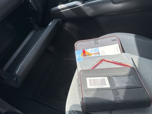 Used 2023 Toyota Tacoma TRD Off-Road image 41