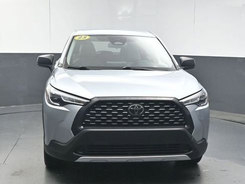 Used 2023 Toyota Corolla Cross L FWD image 3