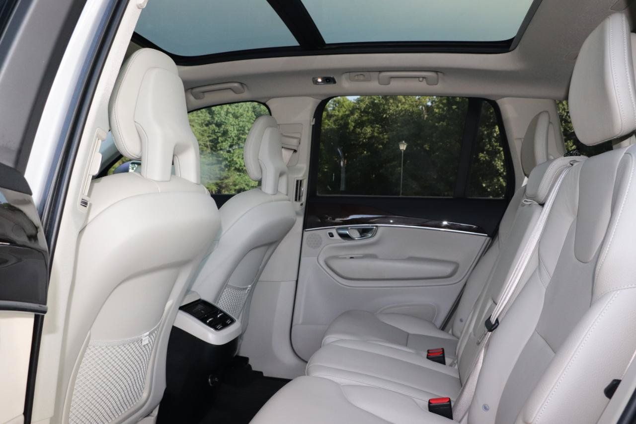 Used 2018 Volvo XC90 T6 Momentum w/ Convenience Package AWD/4WD image 34