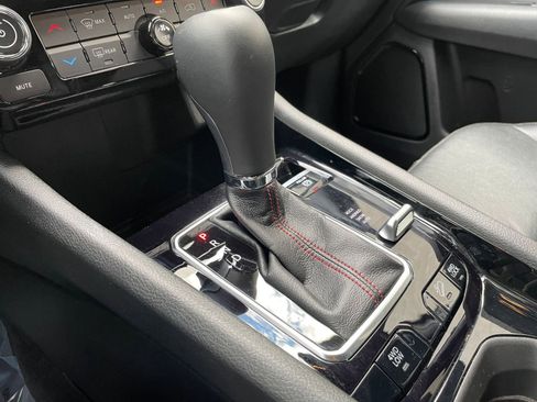 Used 2025 Jeep Compass Trailhawk image 41