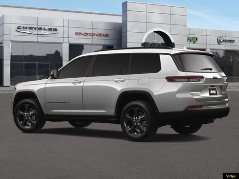 New 2025 Jeep Grand Cherokee L Altitude image 4