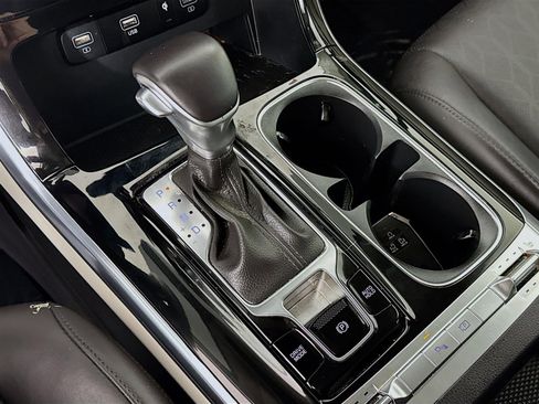 Certified 2024 Kia Carnival SX image 18