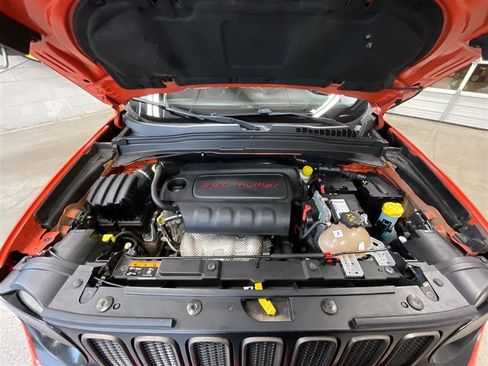 Used 2016 Jeep Renegade 75th Anniversary AWD/4WD image 33