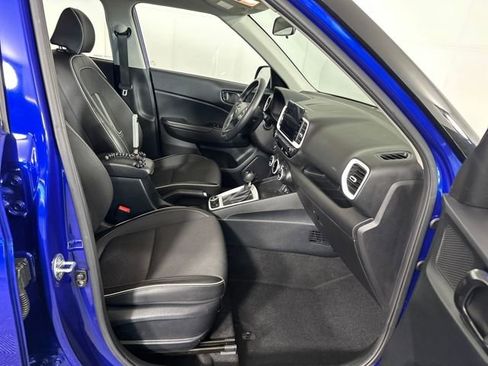 Certified 2023 Hyundai Venue Limited image 29