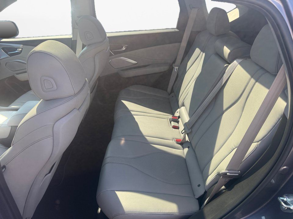 Used 2019 Acura RDX w/ Technology Package AWD/4WD image 16