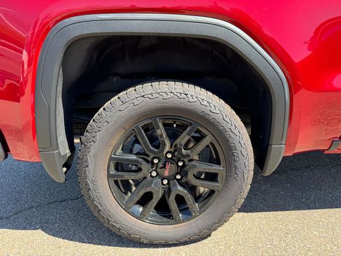 New 2024 GMC Sierra 1500 Elevation image 8