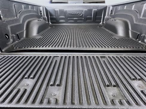 Used 2024 RAM 2500 Laramie AWD/4WD image 28