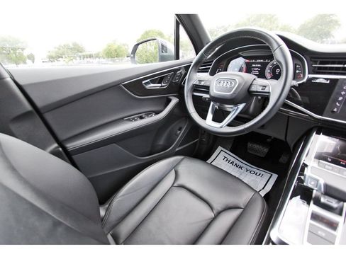 Used 2025 Audi Q7 3.0T Premium Plus AWD/4WD image 9