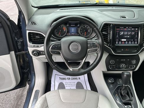 Used 2019 Jeep Cherokee Limited AWD/4WD image 30