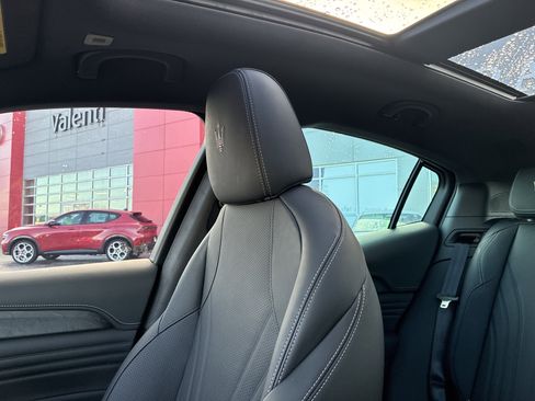 Used 2023 Maserati Grecale Folgore AWD/4WD image 26