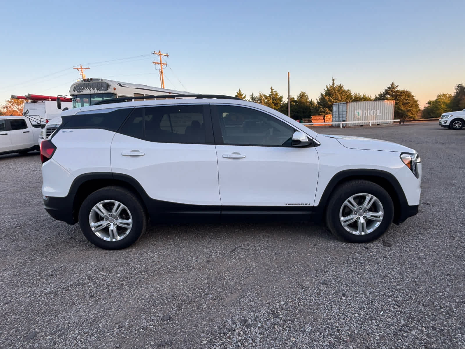 Used 2024 GMC Terrain SLE w/ Driver Convenience Package AWD/4WD image 8