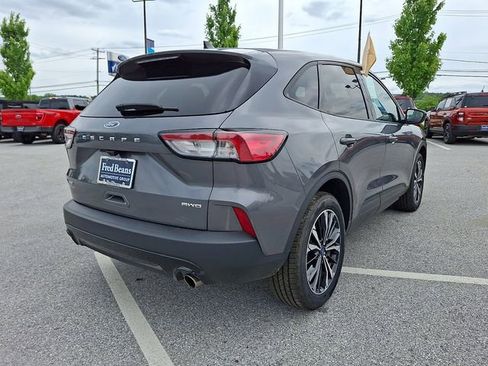Certified 2022 Ford Escape SE w/ SE Sport Appearance Package AWD/4WD image 15