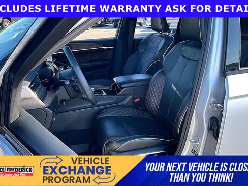 Used 2023 Jeep Grand Cherokee Summit AWD/4WD image 21