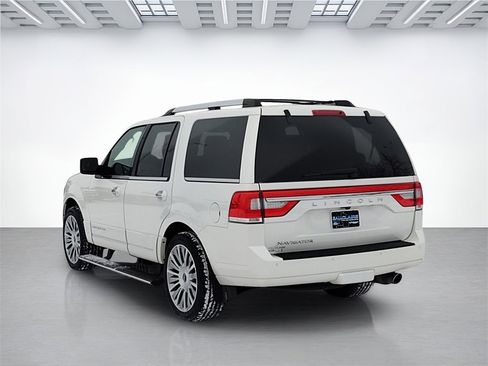 Used 2017 Lincoln Navigator Select image 5