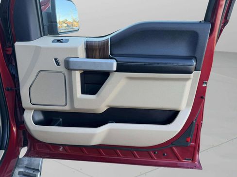 Used 2017 Ford F150 Lariat w/ Equipment Group 502A Luxury image 21