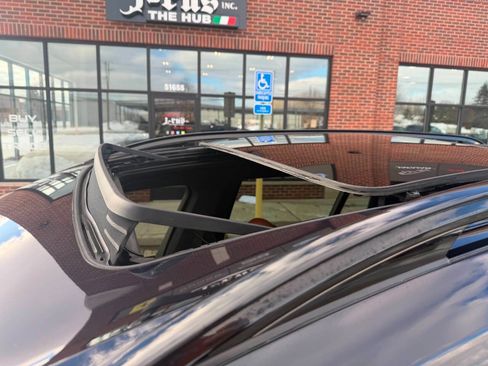 Used 2019 BMW X7 xDrive50i w/ M Sport Package image 25