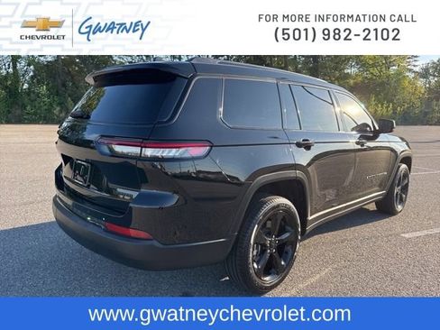 Used 2024 Jeep Grand Cherokee L Limited w/ Black Appearance Package image 5