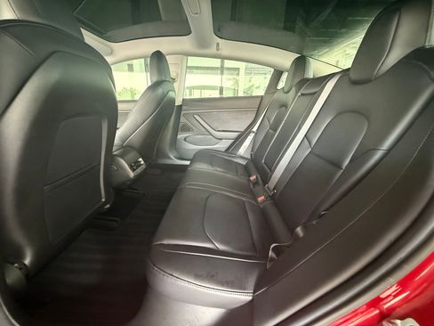 Used 2018 Tesla Model 3 Long Range image 14