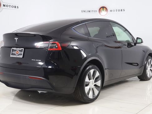 Used 2021 Tesla Model Y Long Range AWD/4WD image 3
