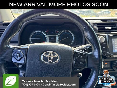 Used 2018 Toyota 4Runner TRD Off-Road Premium AWD/4WD image 12