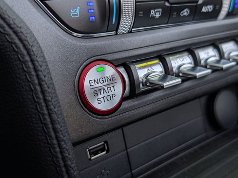 Certified 2019 Ford Mustang Premium image 27