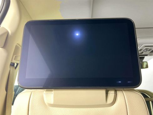 Used 2024 GMC Yukon XL Denali image 26