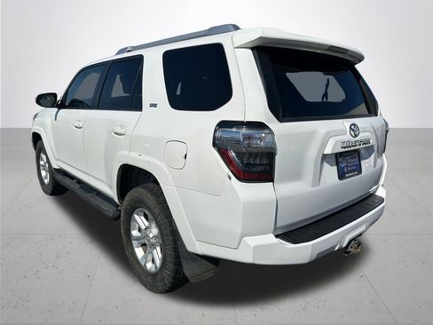 Used 2015 Toyota 4Runner SR5 AWD/4WD image 9