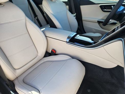 New 2026 Mercedes-Benz C 300 4MATIC Sedan image 16
