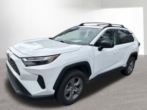 Used 2024 Toyota RAV4 LE AWD/4WD image 14
