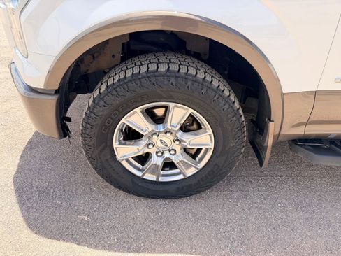 Used 2015 Ford F150 Lariat w/ Equipment Group 502A Luxury AWD/4WD image 5