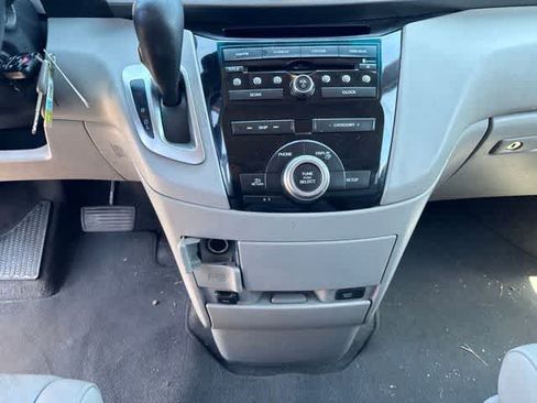 Used 2012 Honda Odyssey EX-L image 18