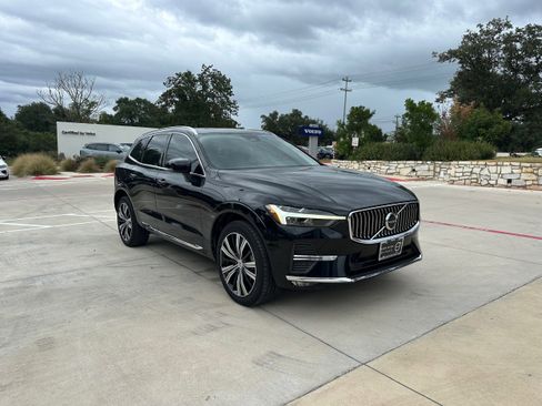 Used 2023 Volvo XC60 B5 Plus image 7