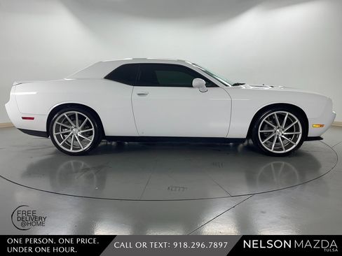 Used 2013 Dodge Challenger R/T image 5